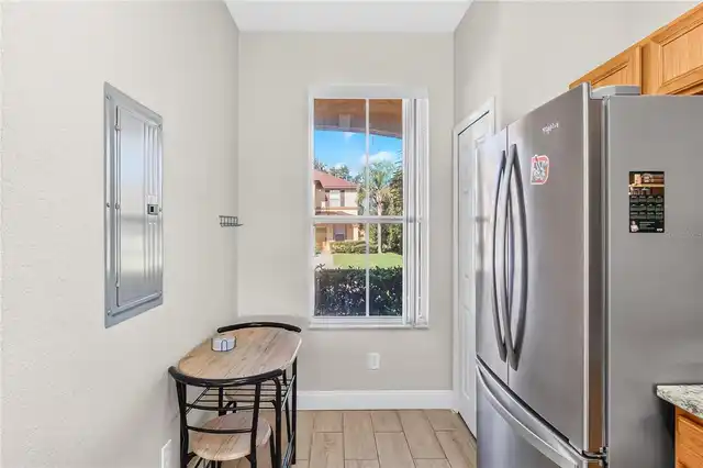 Listing Photo 8