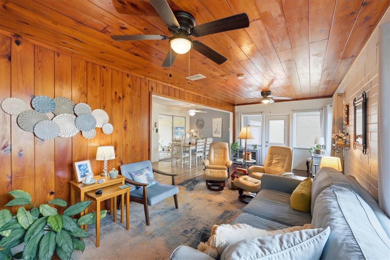 Listing Photo 8