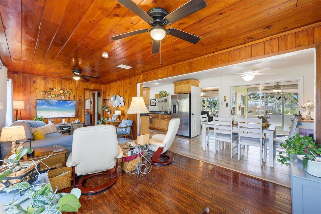 Listing Photo 9