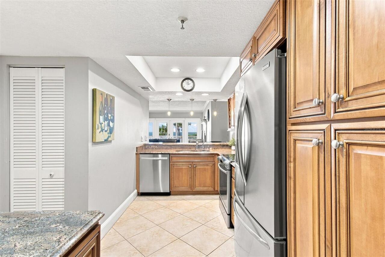 Listing Photo 12
