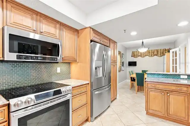 Listing Photo 7