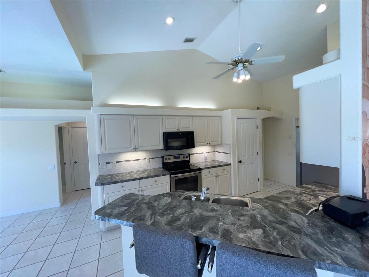 Listing Photo 14