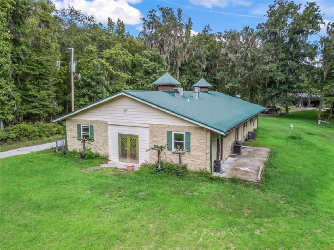 Listing Photo 4