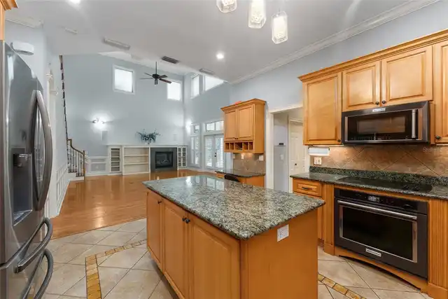 Listing Photo 8