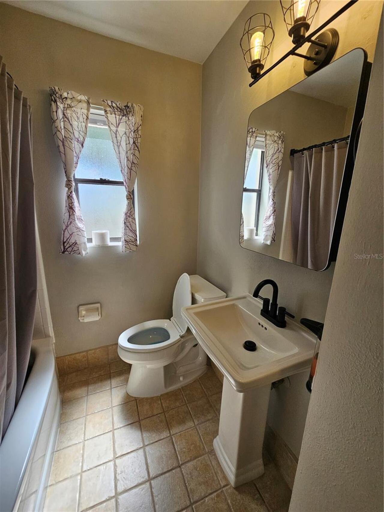 Listing Photo 14