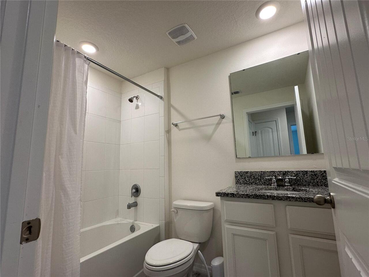 Listing Photo 12