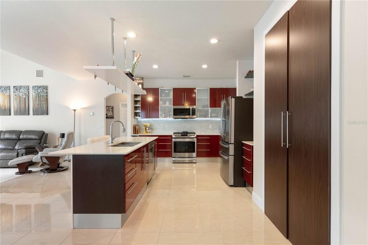 Listing Photo 11