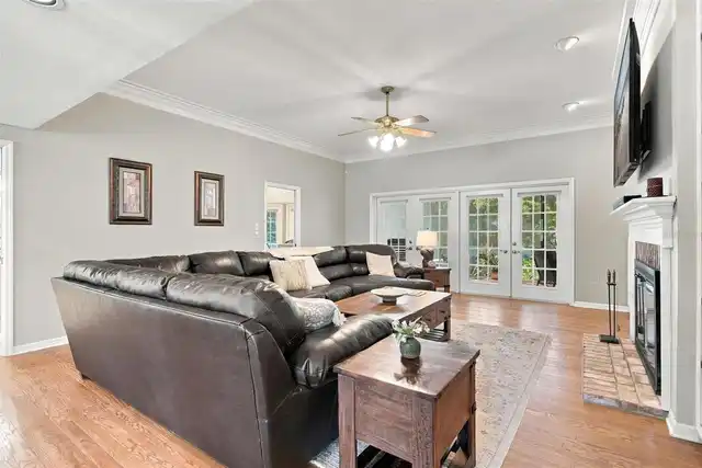 Listing Photo 15