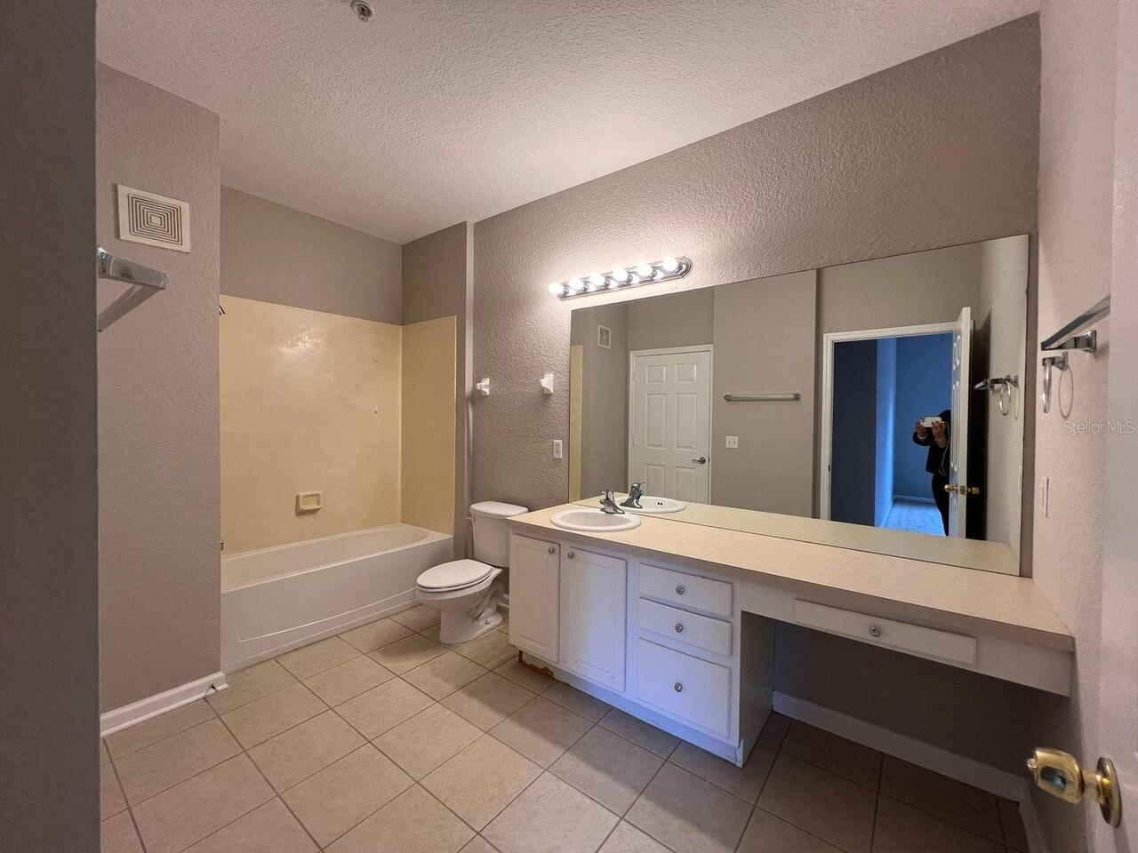 Listing Photo 9