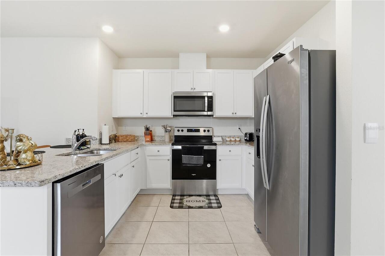 Listing Photo 12