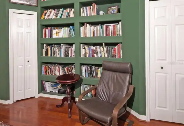 Listing Photo 11
