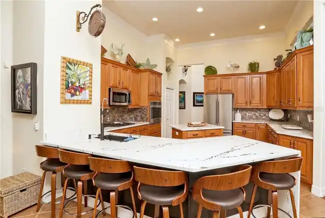Listing Photo 12
