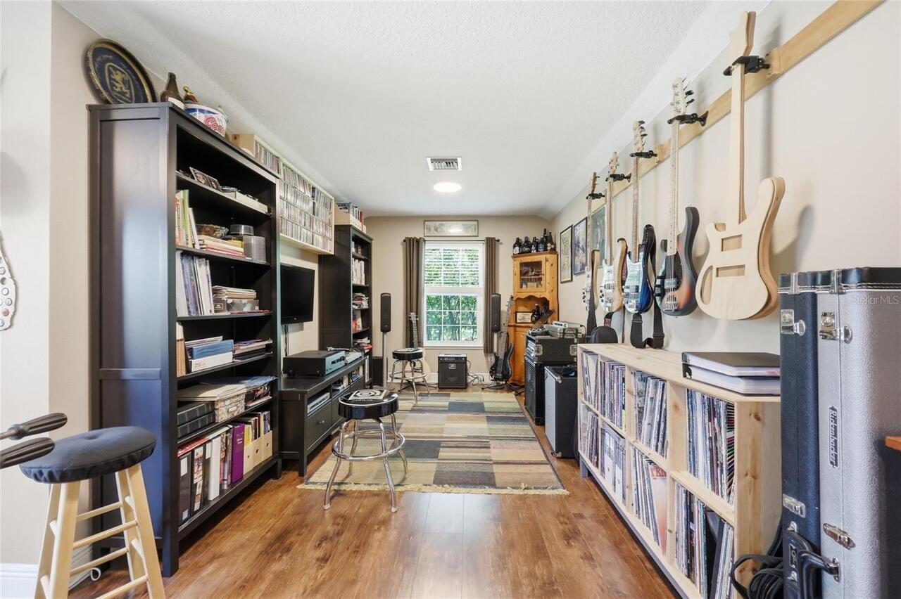 Listing Photo 32