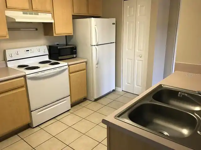 Listing Photo 8