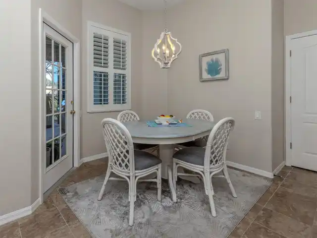Listing Photo 14