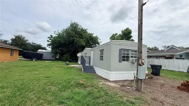 Listing Photo 9