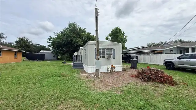 Listing Photo 11