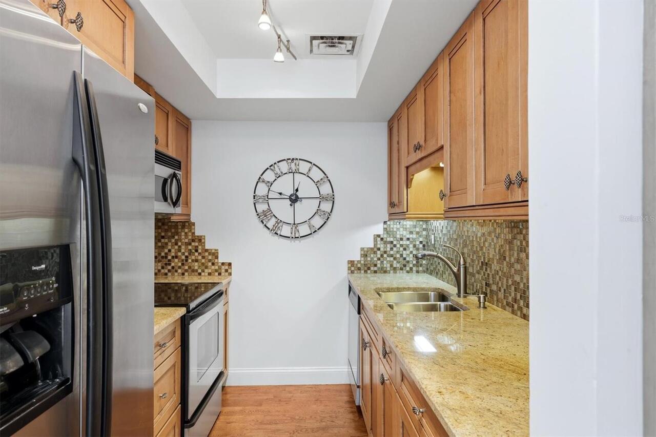 Listing Photo 12