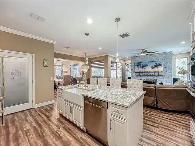 Listing Photo 15