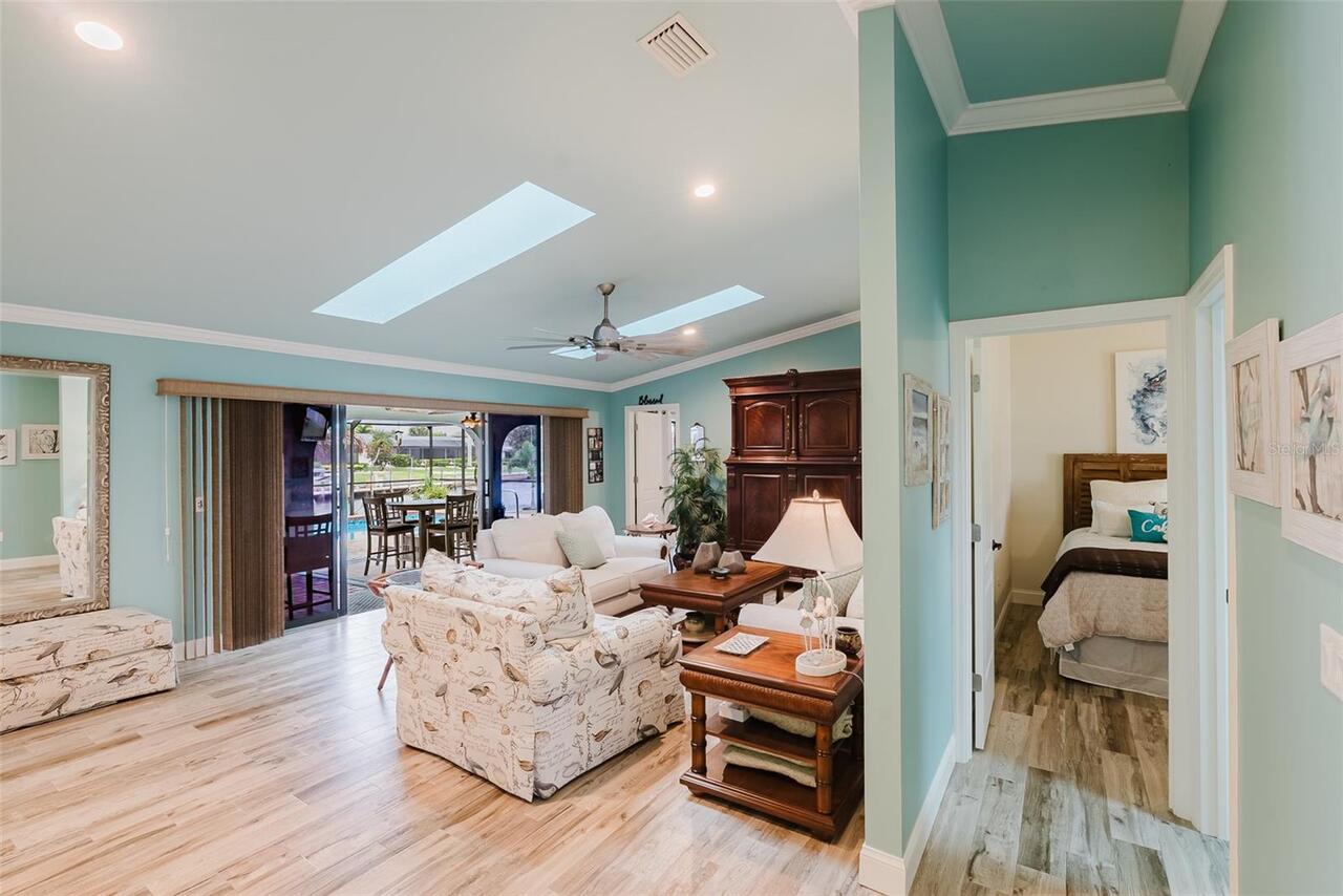 Listing Photo 17