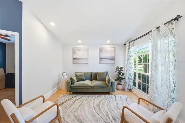 Listing Photo 9