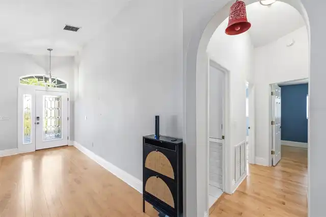 Listing Photo 15