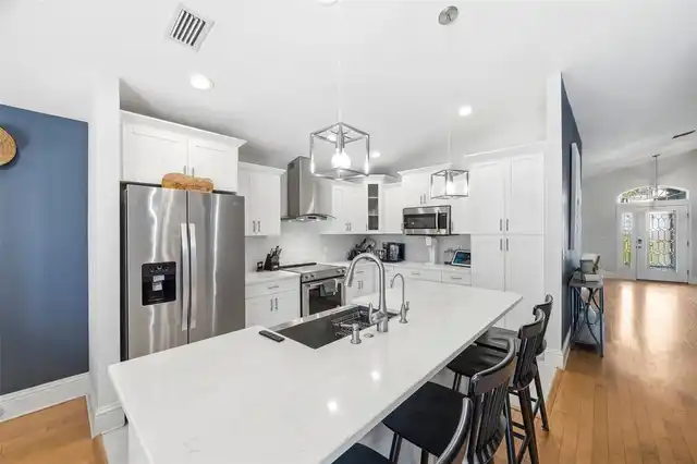 Listing Photo 17