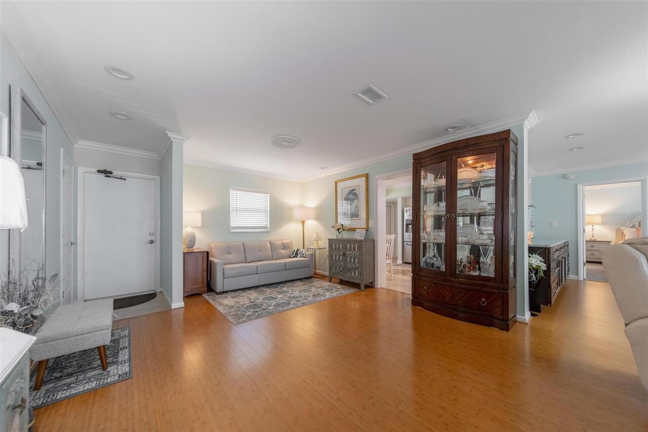 Listing Photo 12