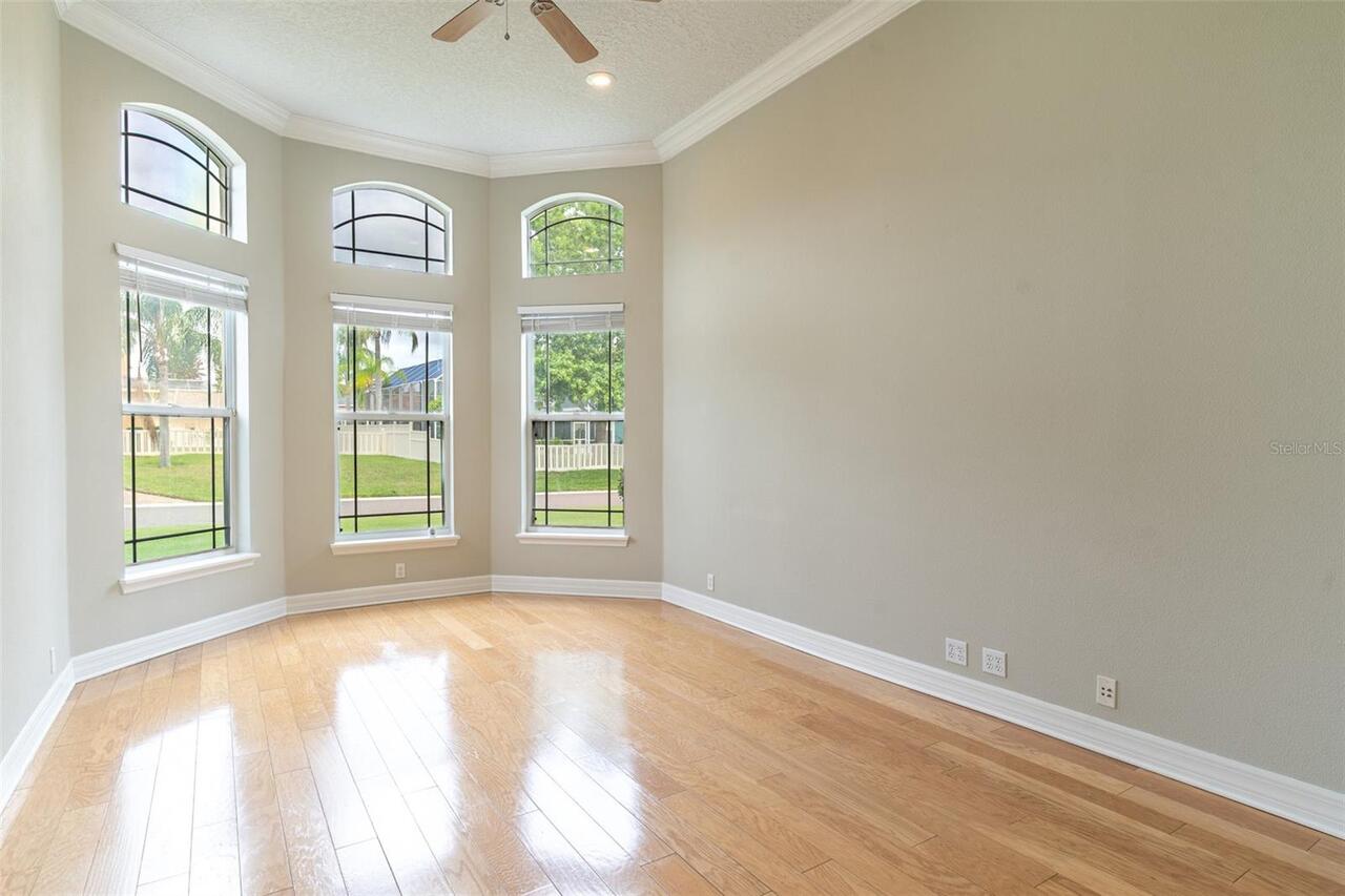 Listing Photo 12