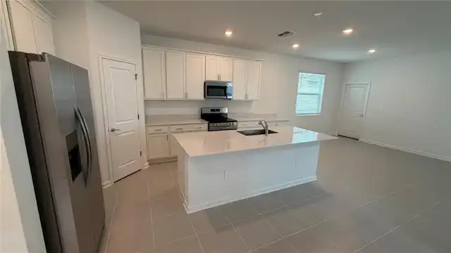 Listing Photo 8