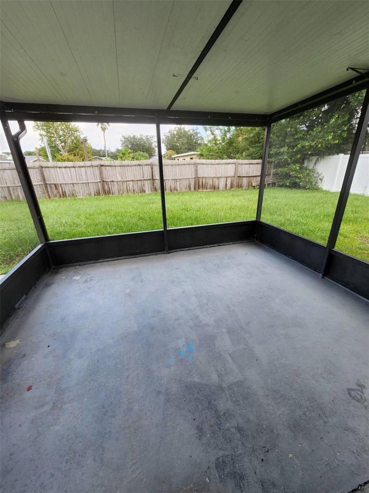 Listing Photo 11