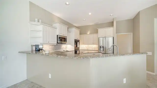 Listing Photo 14