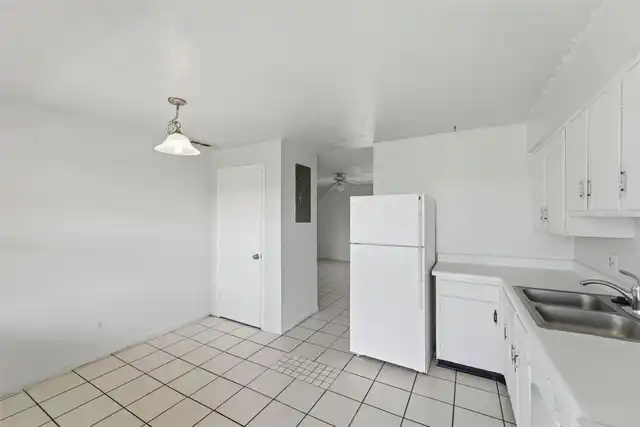 Listing Photo 18