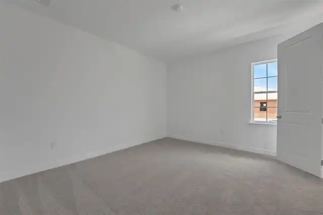 Listing Photo 8