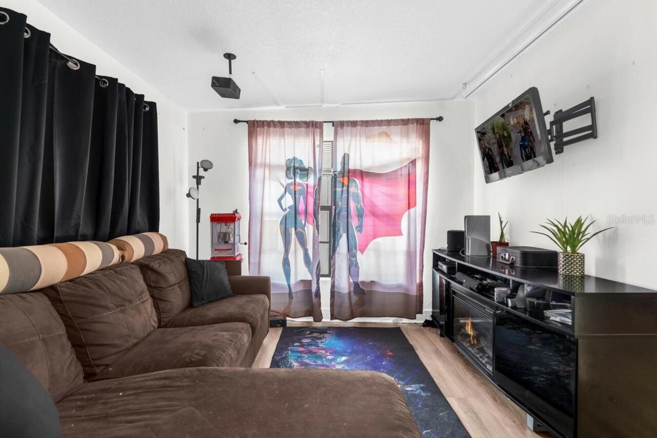 Listing Photo 8