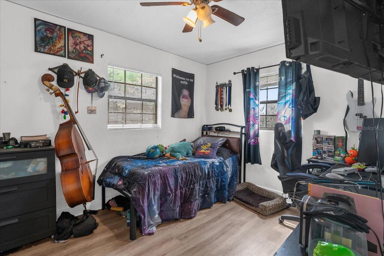 Listing Photo 12