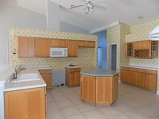 Listing Photo 17