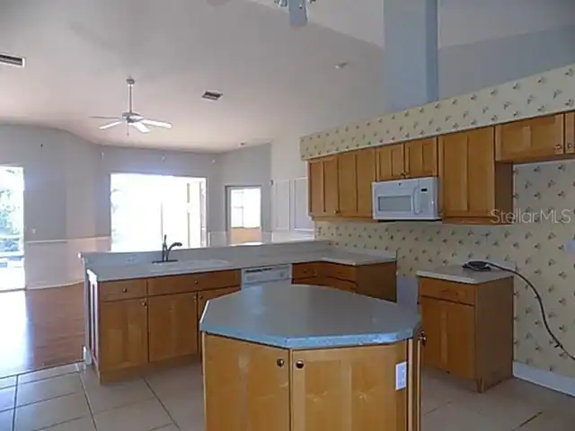 Listing Photo 19