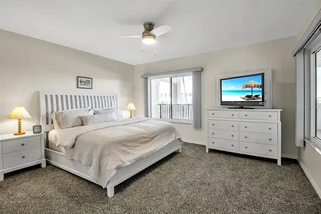 Listing Photo 17