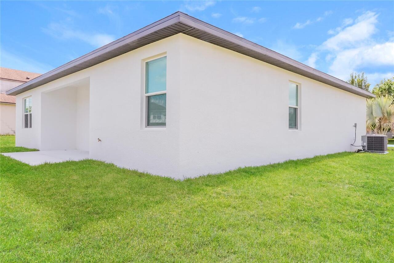 Listing Photo 14