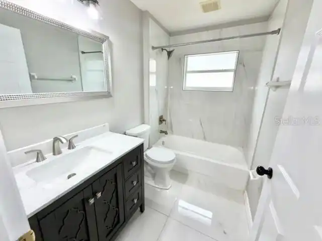 Listing Photo 9