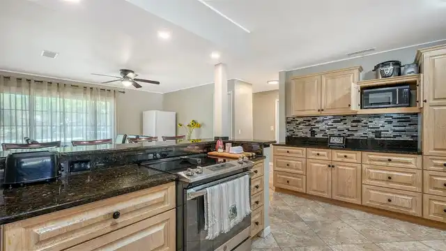 Listing Photo 19