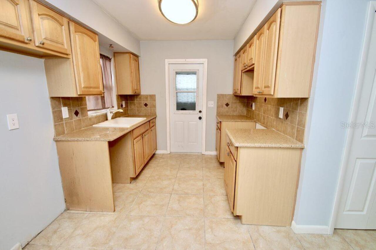 Listing Photo 10