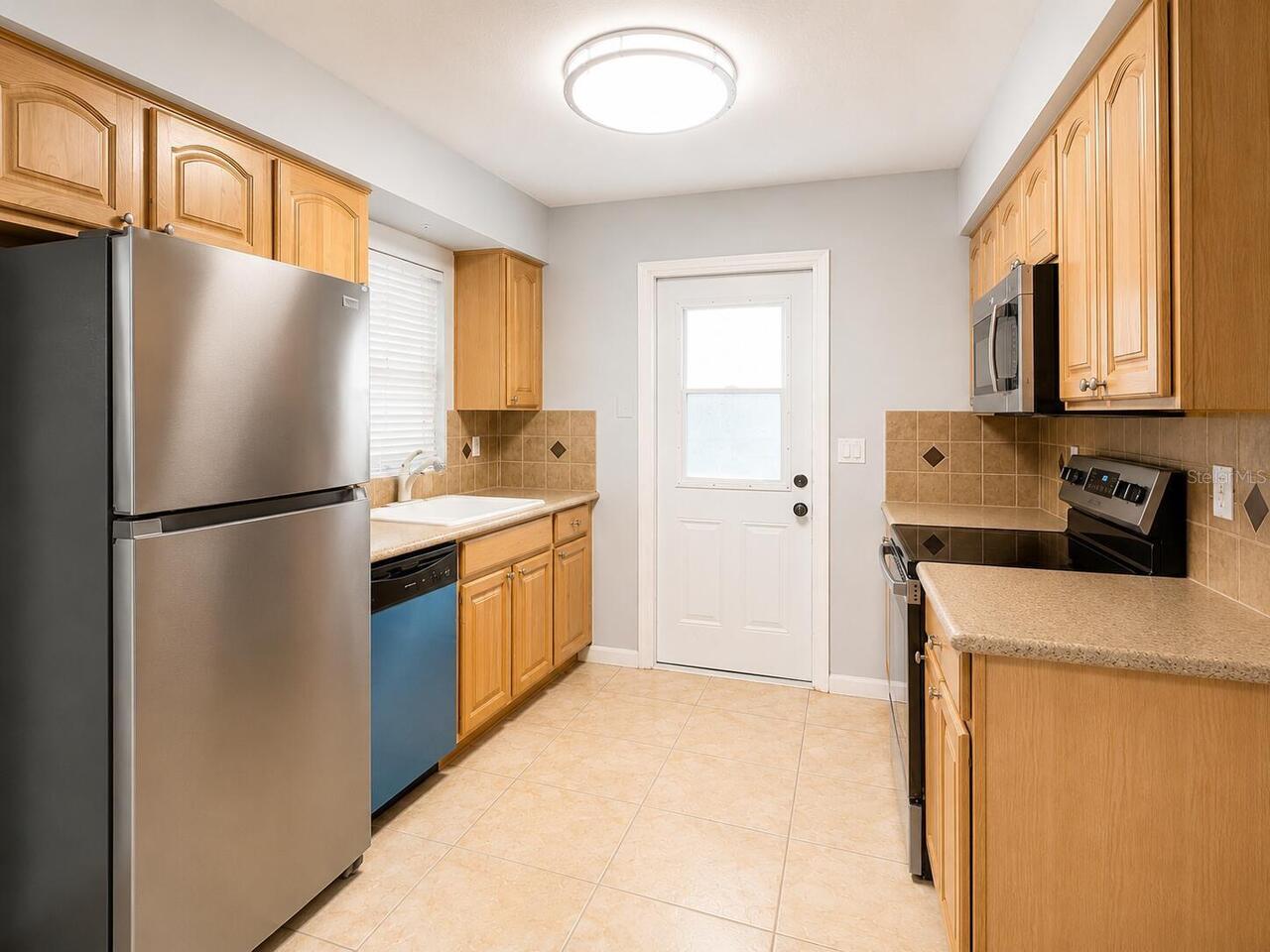 Listing Photo 11