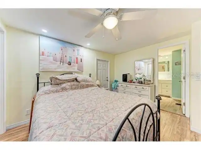 Listing Photo 9