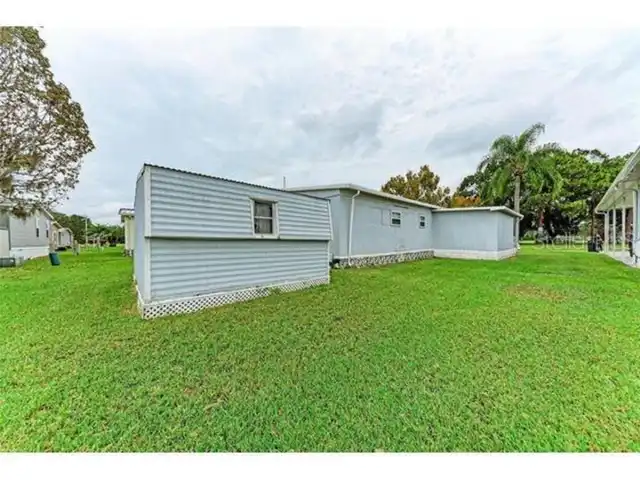 Listing Photo 10