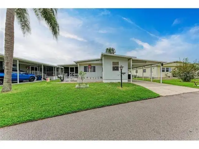 Listing Photo 11