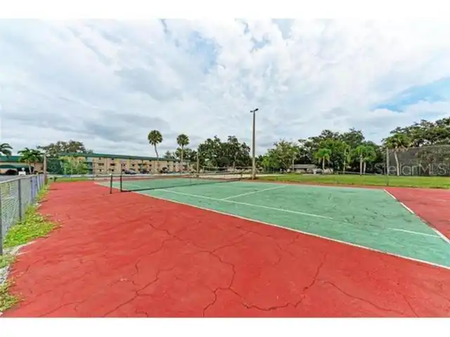 Listing Photo 14