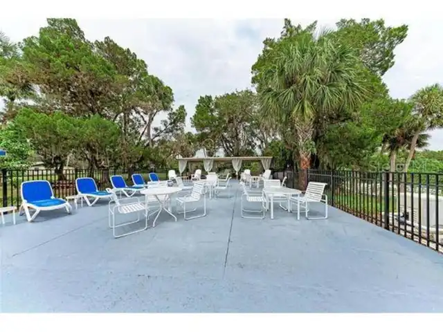 Listing Photo 16