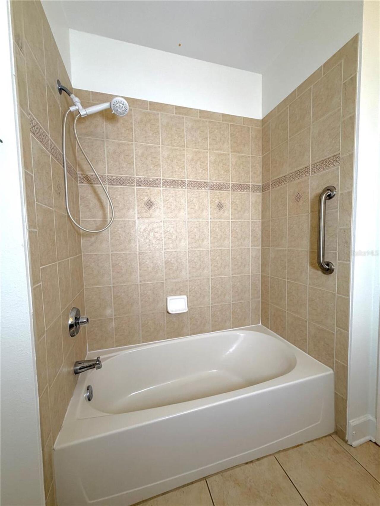 Listing Photo 18